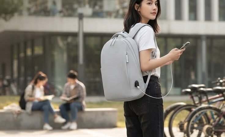 🎒✨ The Ultimate Lightweight Commuter Backpack | Fits 15.6″ Laptop!